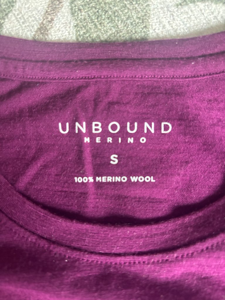 Unbound Merino Women's Crew Neck Tee Size Small - Excellent Condition - Merlot — image 3 of 4
